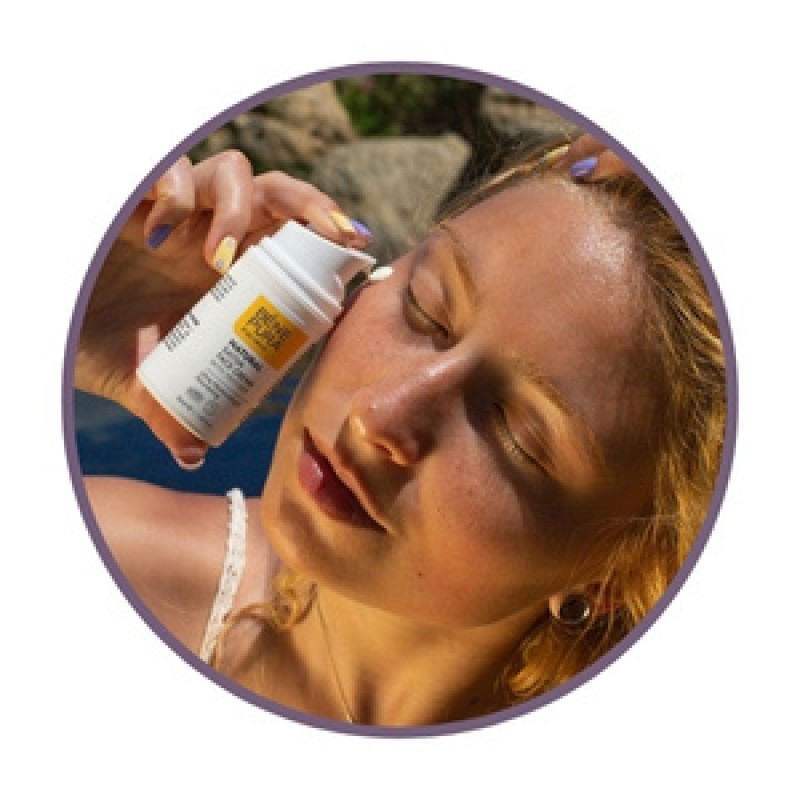 Moisturizing face creams