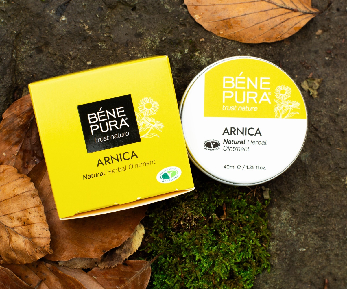 Arnica ointment for bruises and swelling